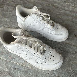 Nike Air Force 1 Low Triple White Mens Size 10.5 Great Condition